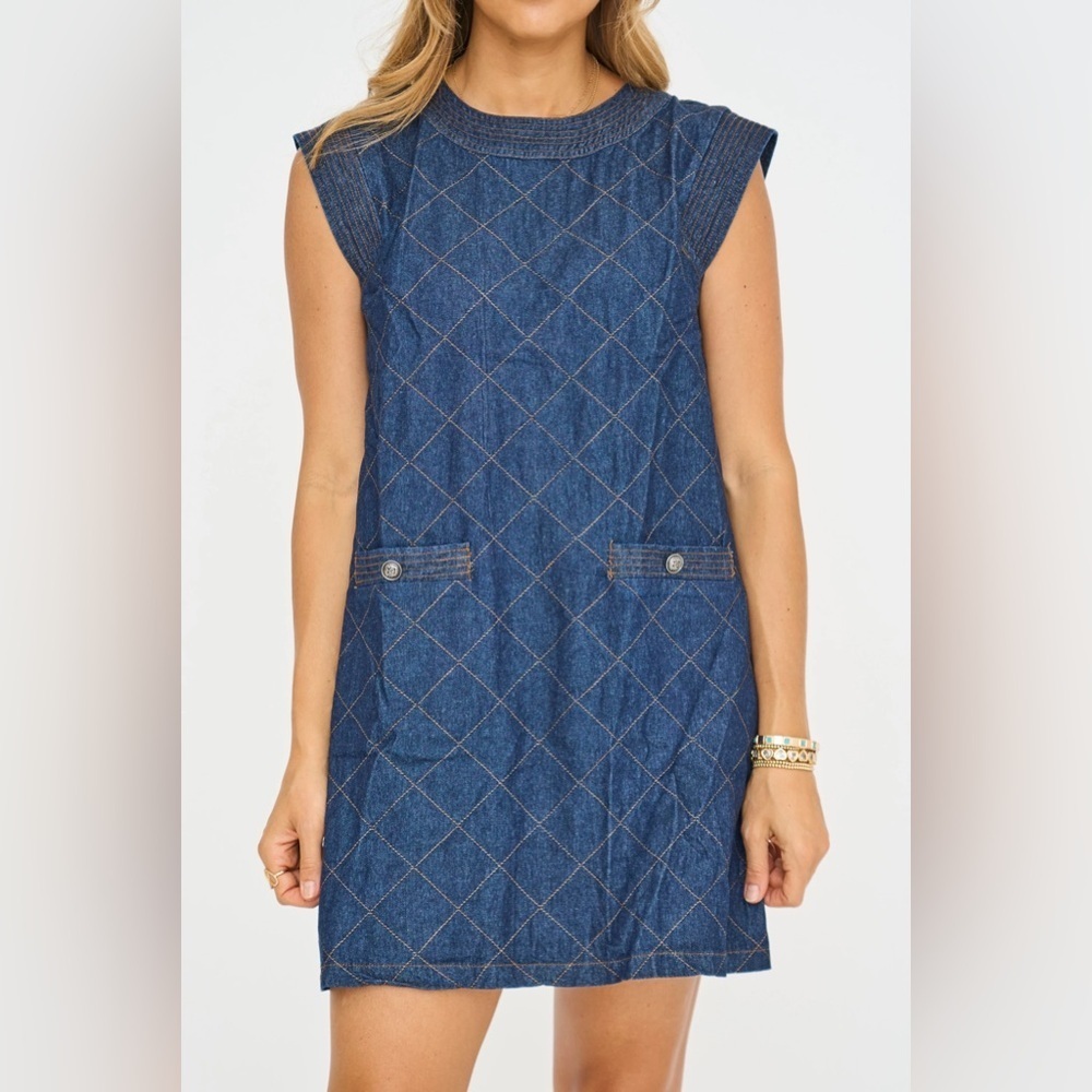 Entro denim dress contrast stitch a-line cap sleeve short pockets ginny mini